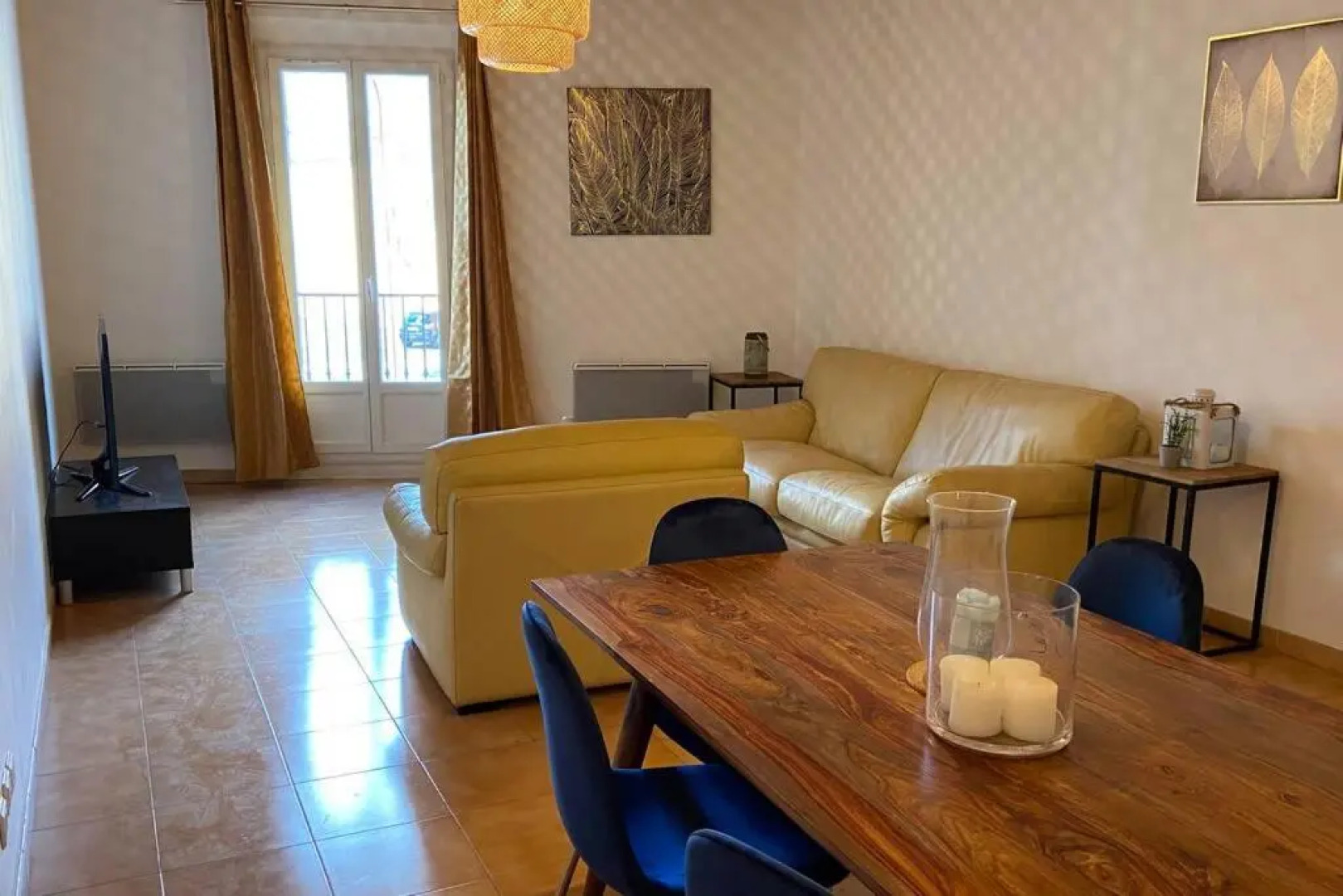 Très beau appartement au centre historique de Riez