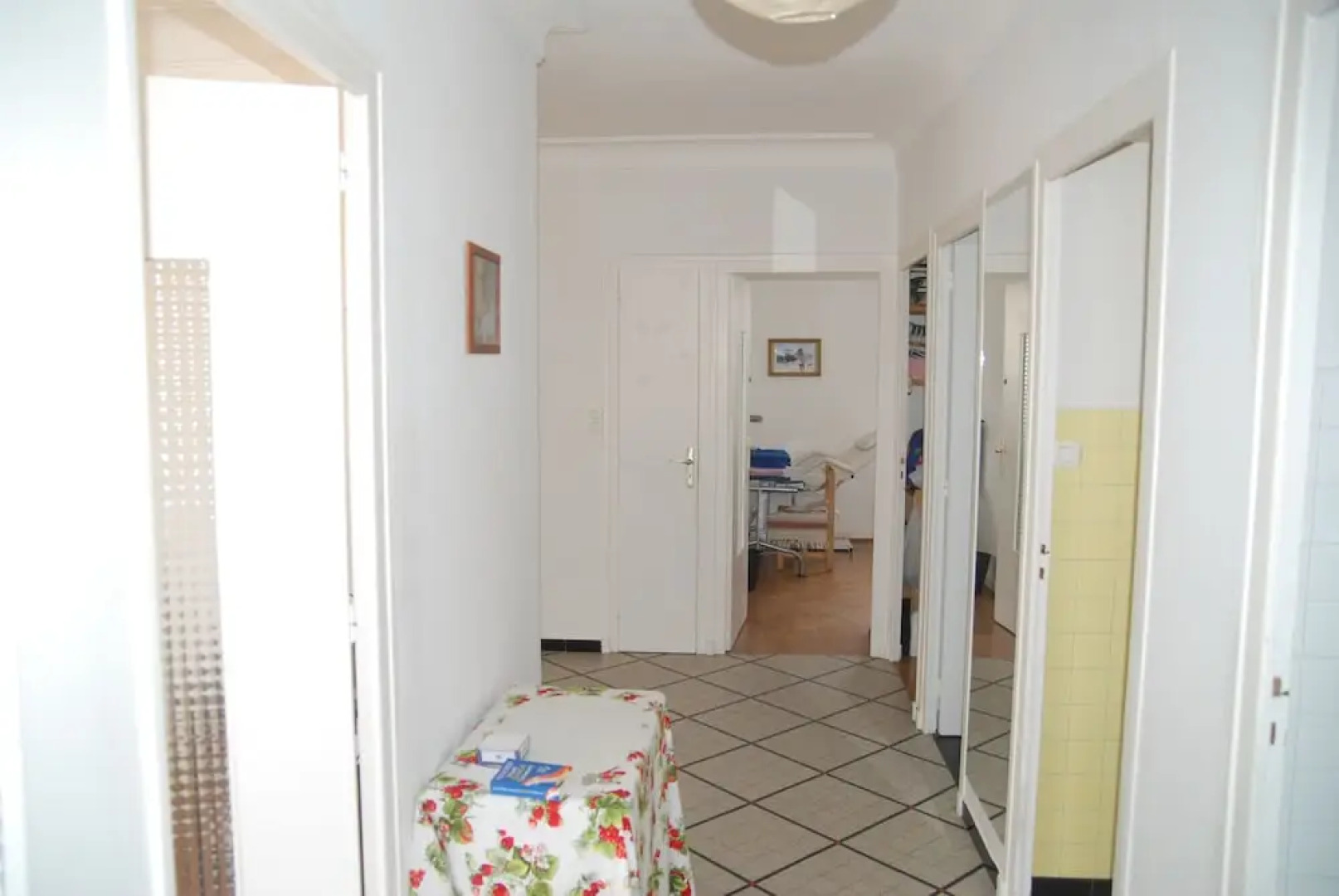 Comfy home for group and family. Wonderful view!