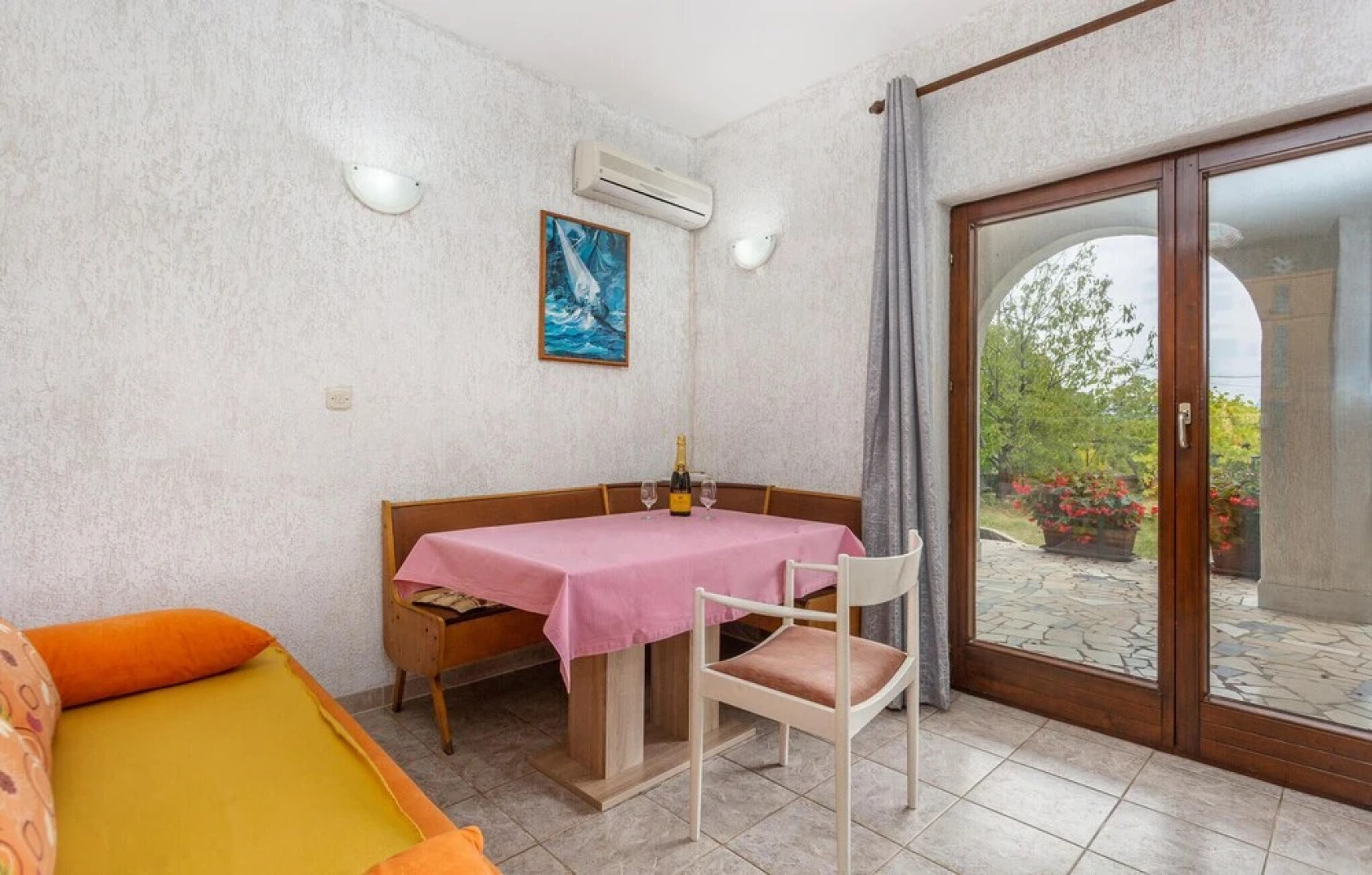 Nice Apartment in Malinska With 2 Bedrooms and Wifi