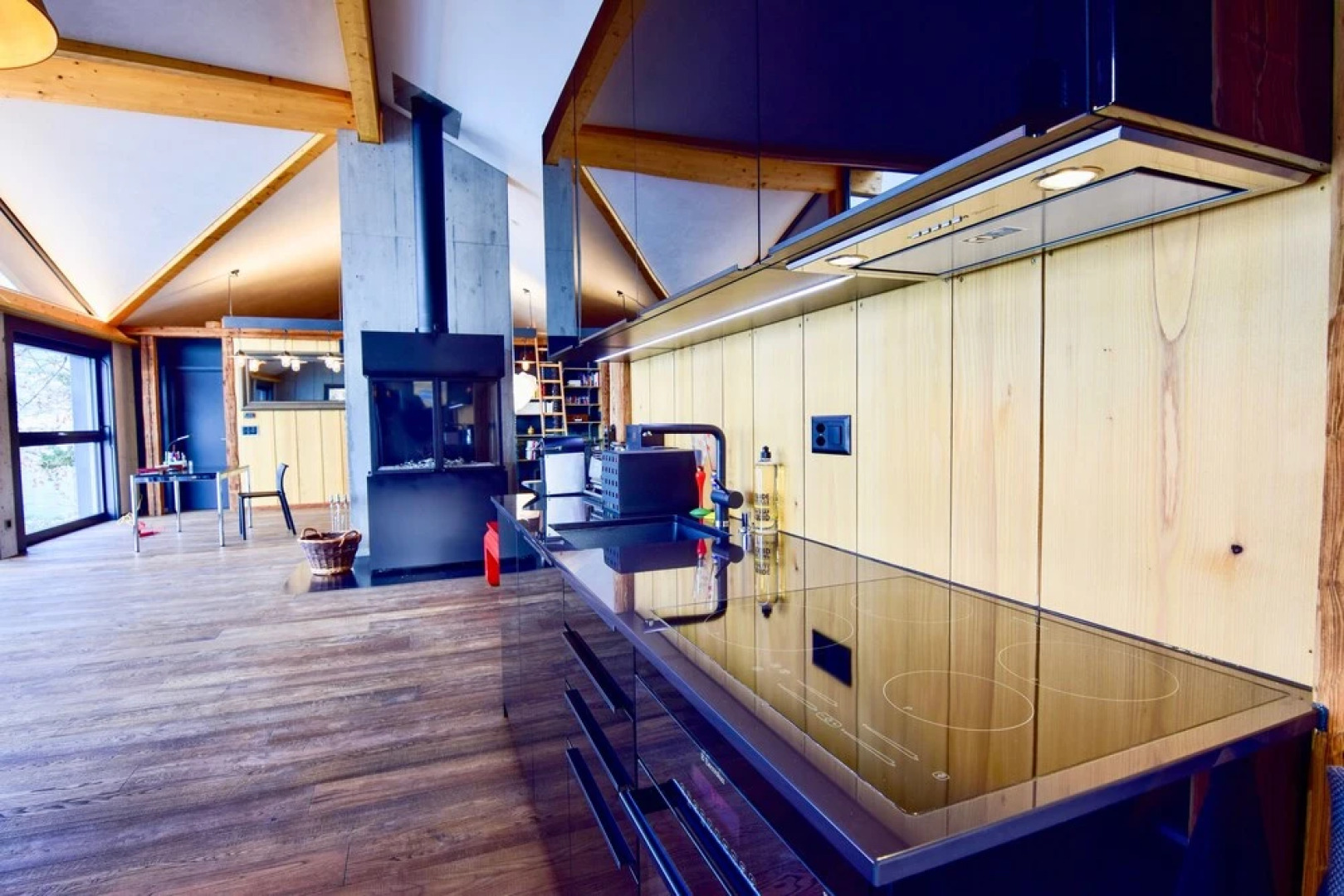 NEW 3BD Luxury Villa on the Geneva Lake