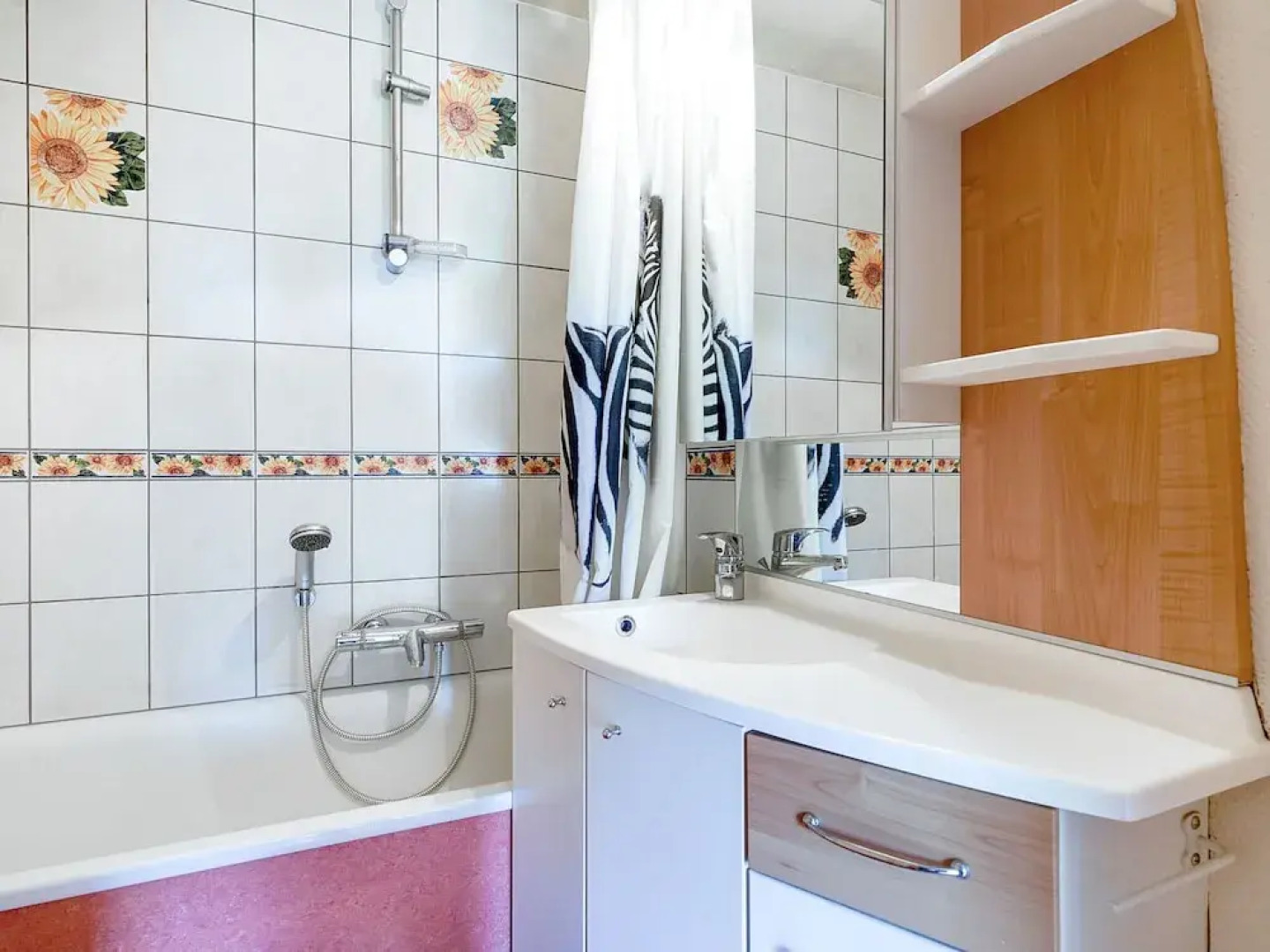 Cozy Holiday Home in Gros-fays With Terrace