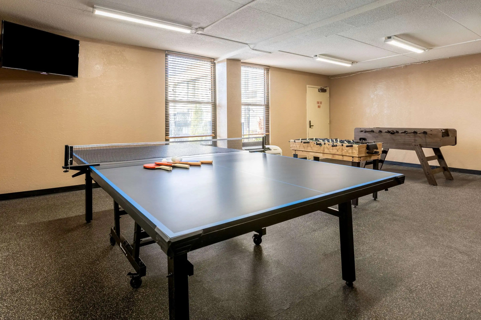 Clarion Inn & Suites Grand Rapids Airport