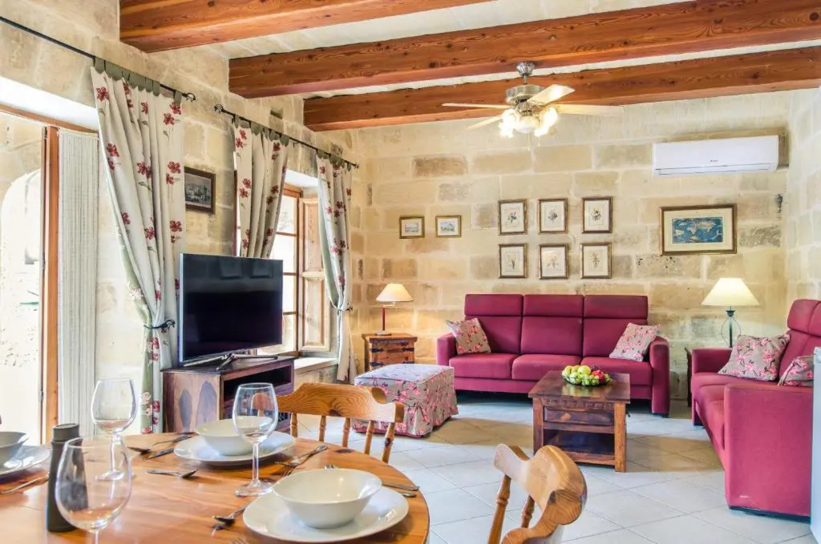 The Grand Authentic House with Private Pool