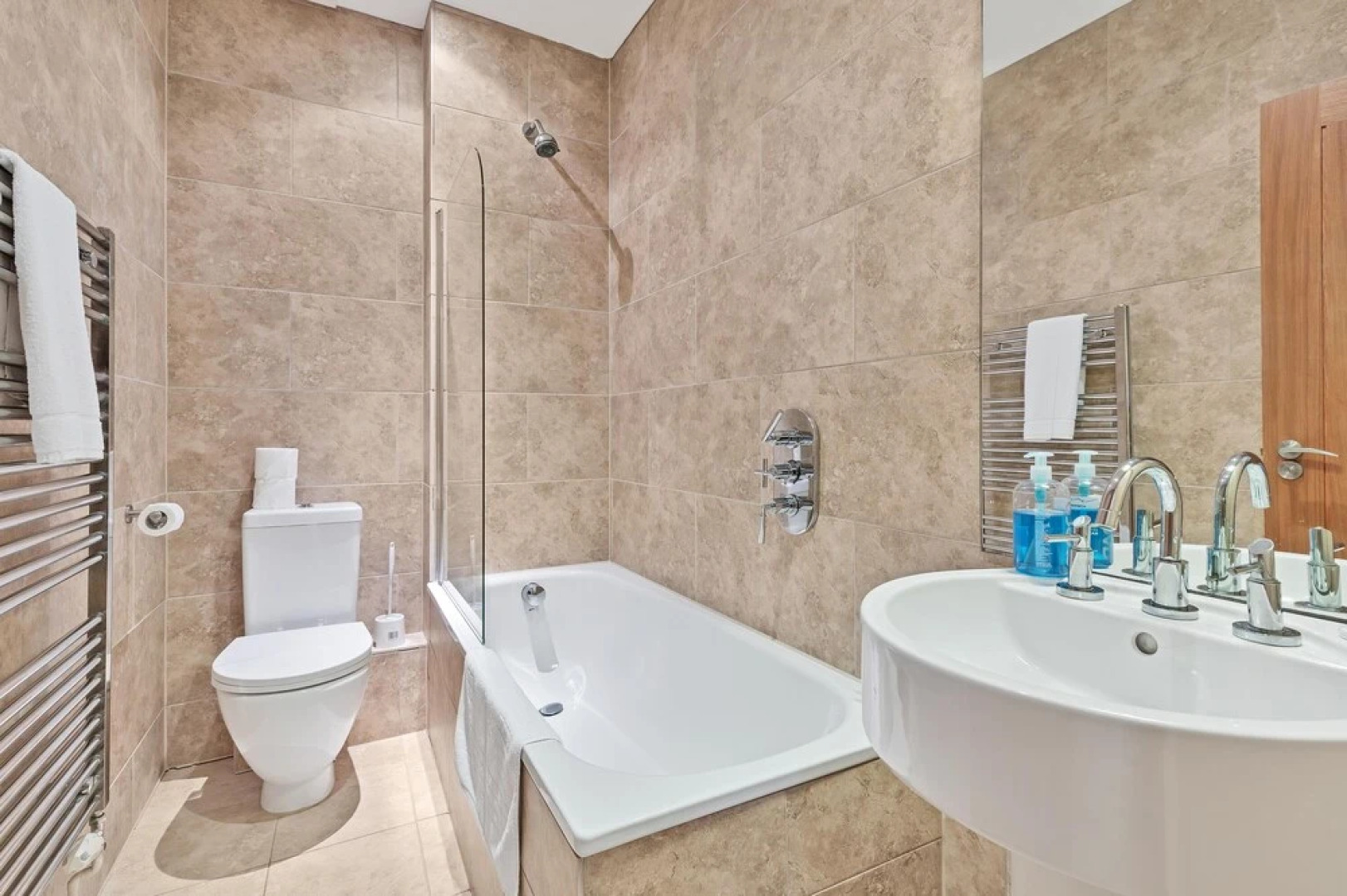 Chalk Cliff panoramic view apartment