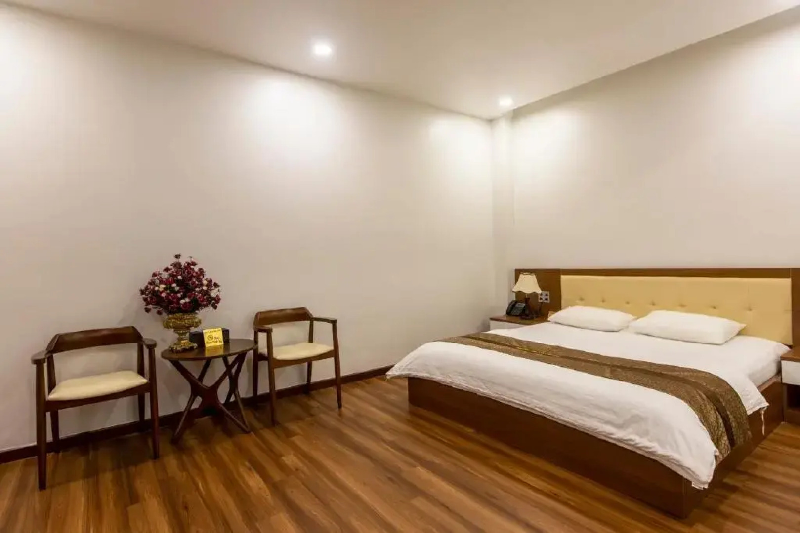 Hoang Hung Hotel