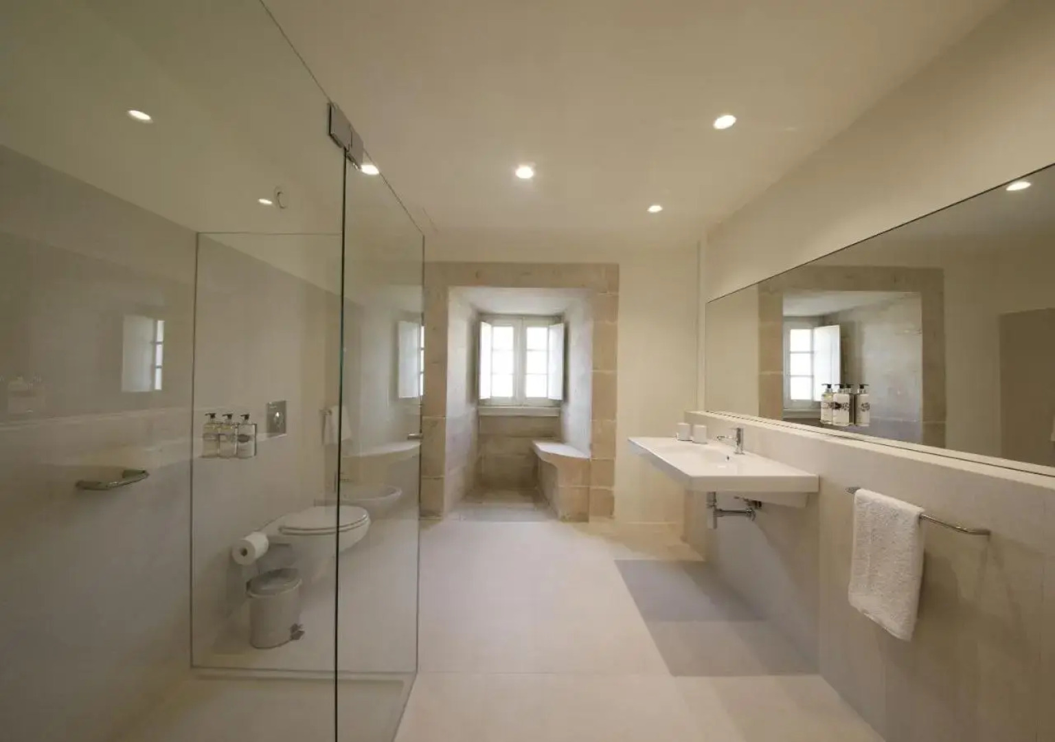 Отель Montebelo Mosteiro de Alcobaca Historic Hotel