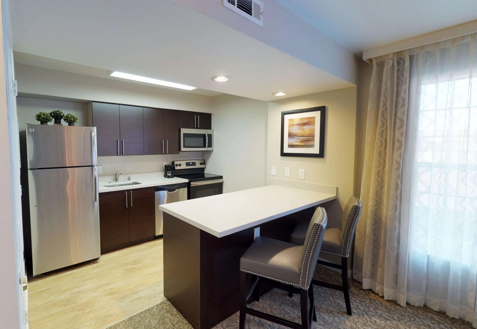 Chase Suite Hotel Newark-Fremont