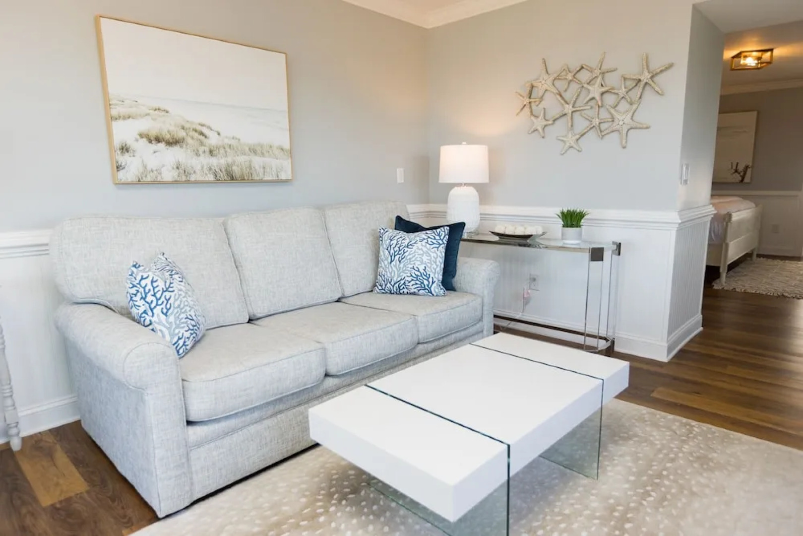 The Burrus House Inn Waterfront Suites