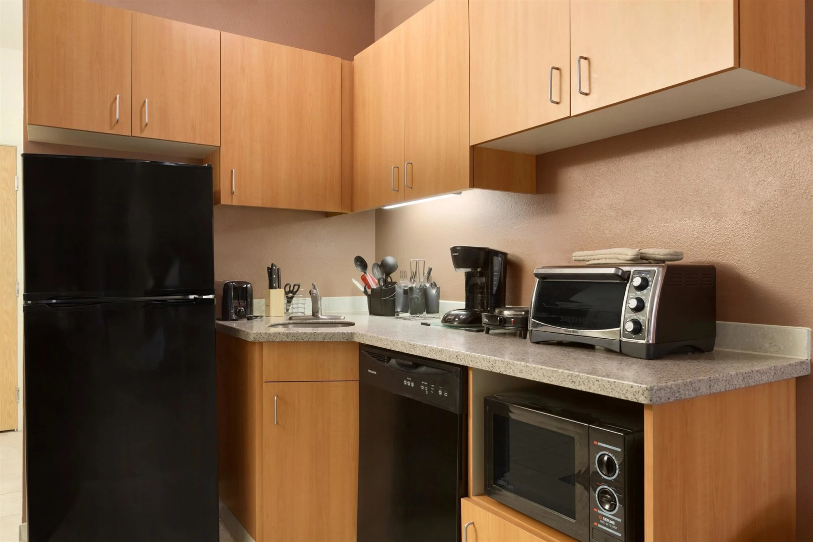 Best Western Plus Peppertree Airport Inn