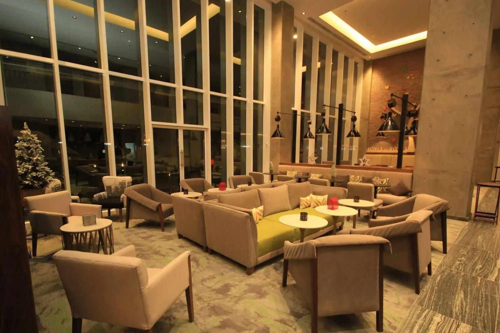 Fiesta Inn Suites Aeropuerto del Bajío