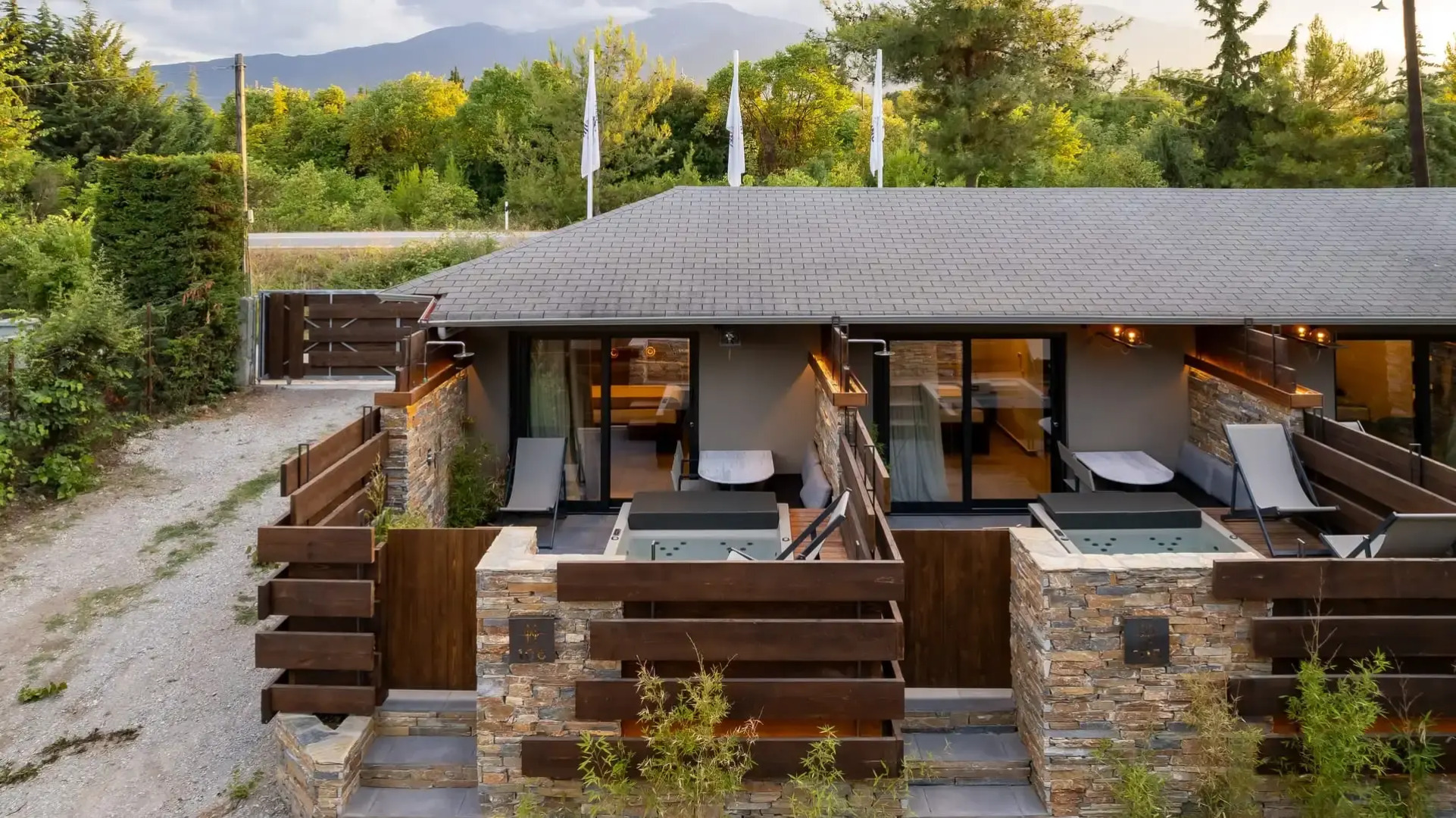 Sylvia Camping & Luxury Suites