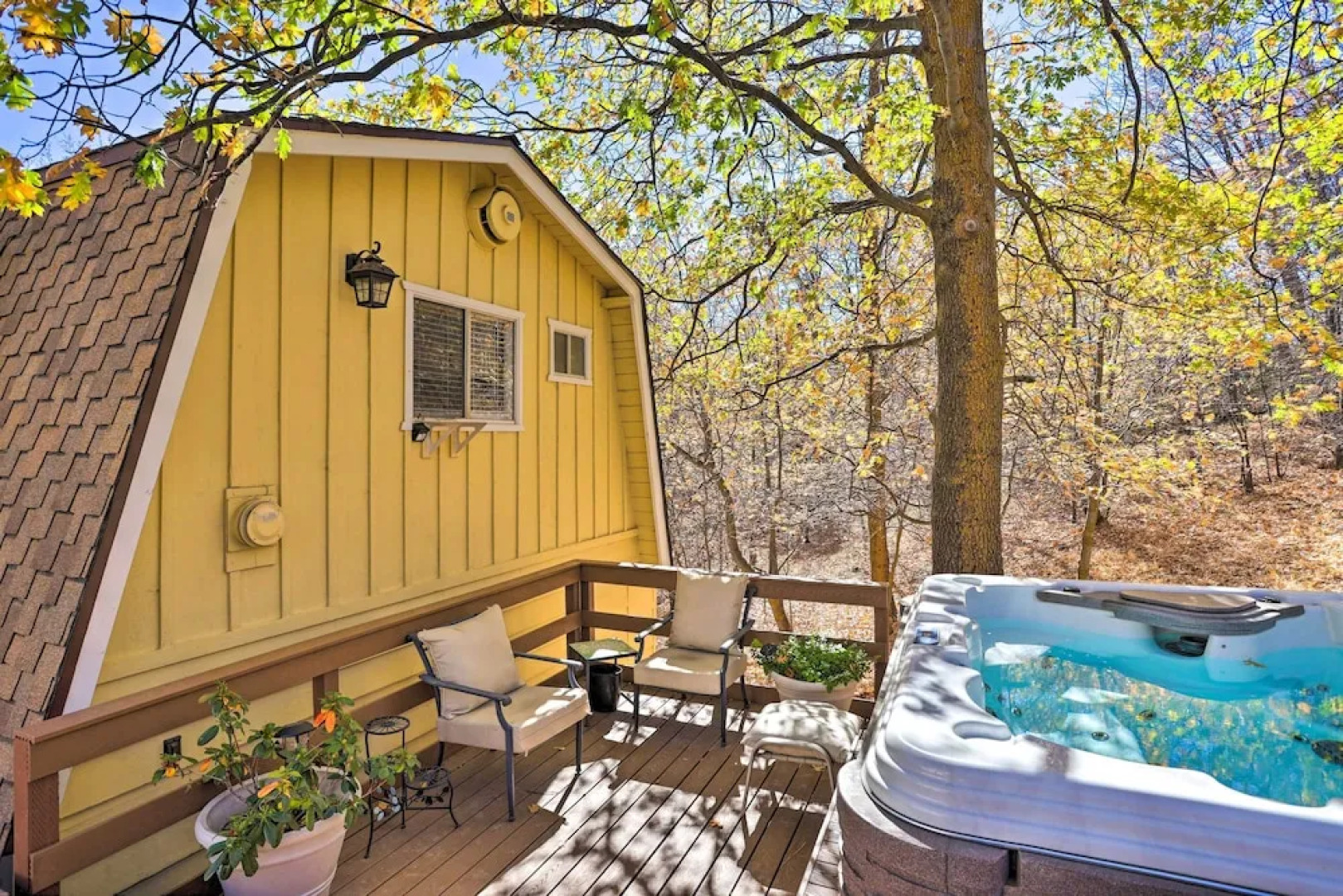 Lake Arrowhead Studio Near Hiking w/ Hot Tub