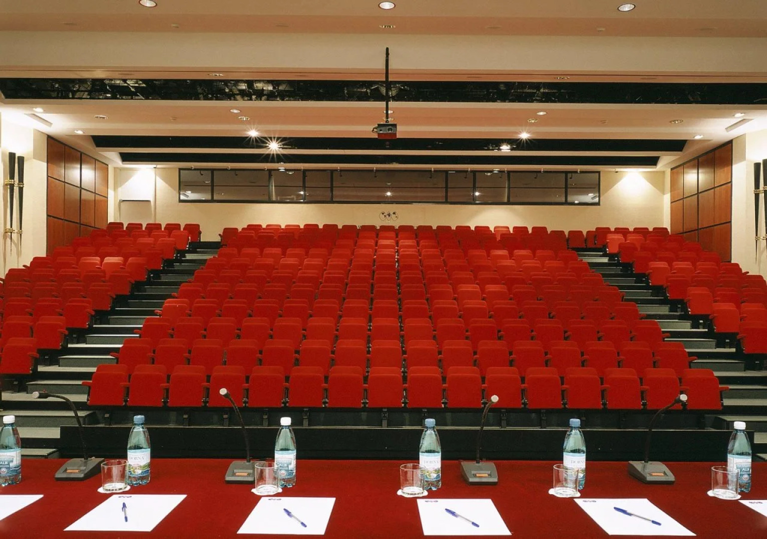 Отель Pullman Bucharest World Trade Center