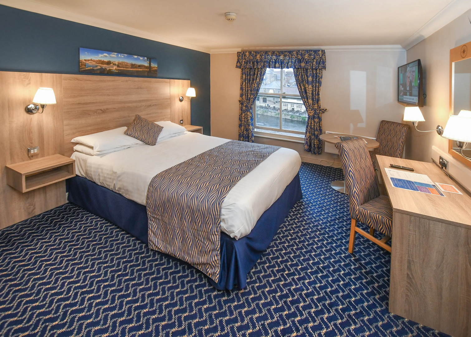 The Queens Hotel & Victoria Cloisters