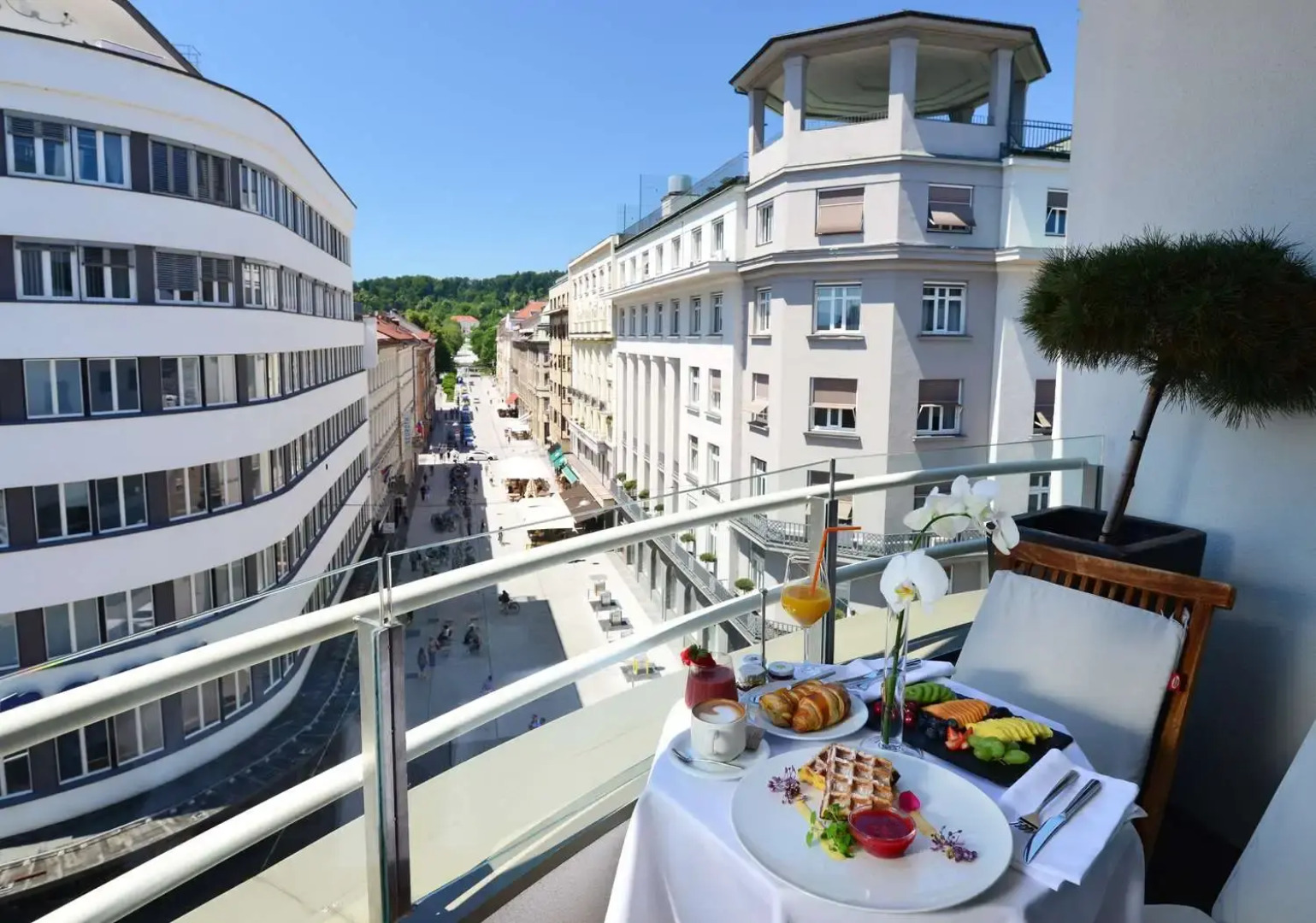 Отель Best Western Premier Hotel Slon