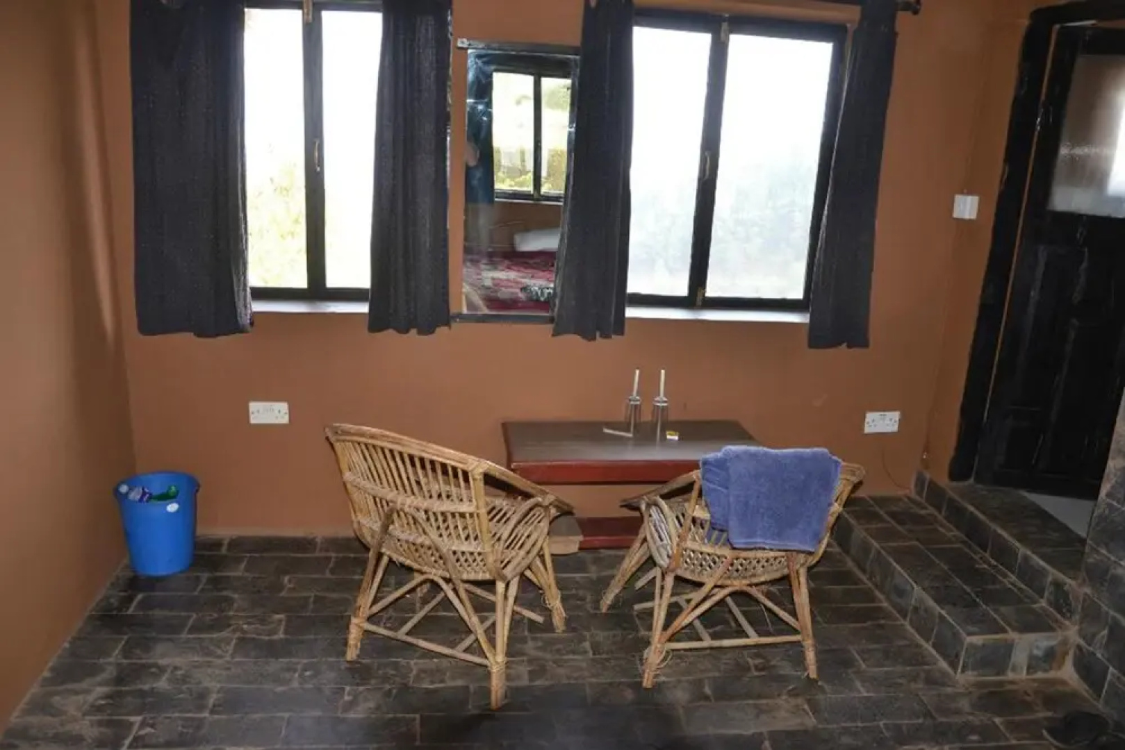 Depche Hotel