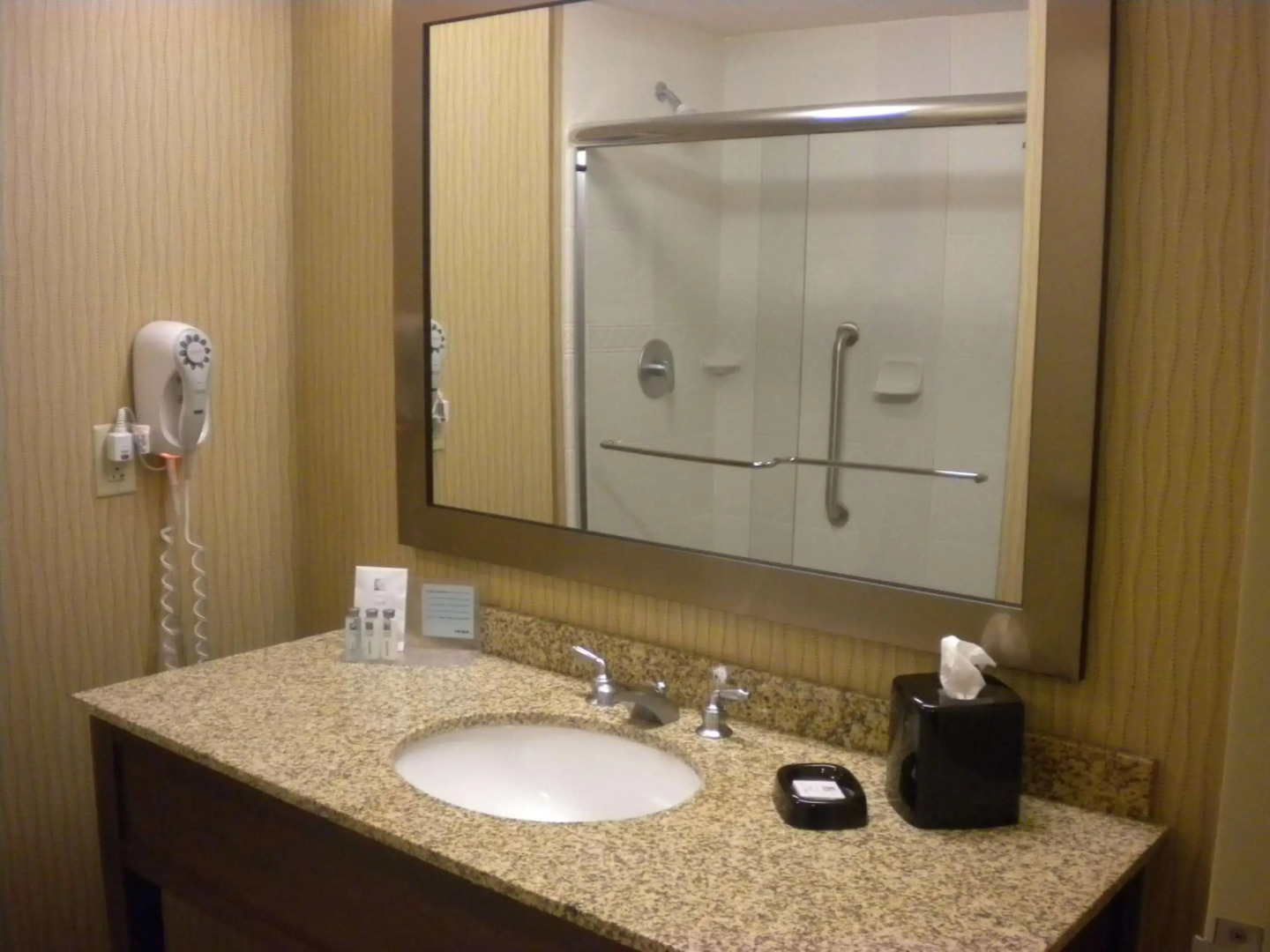 Hampton Inn & Suites Cincinnati/Uptown-University Area