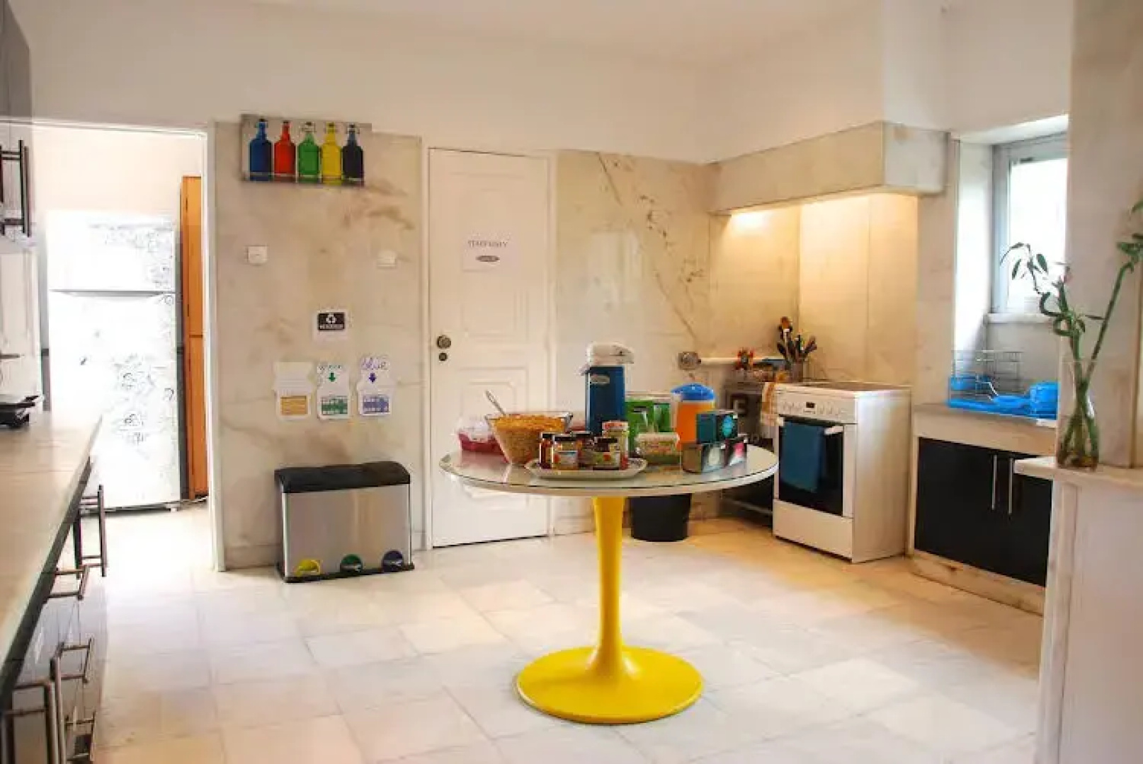 Carcavelos Beach Hostel