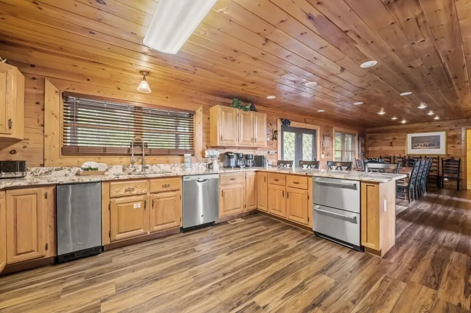 Dancing Bear Lodge 6 Bedrooms 6 Bathrooms Home