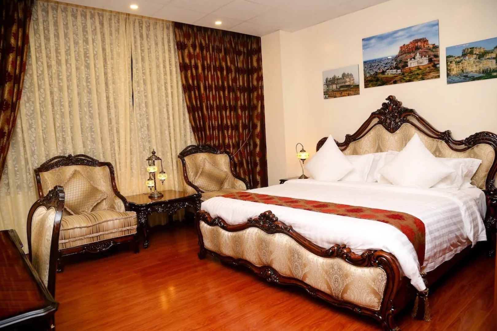 The Palace Suites Hotel