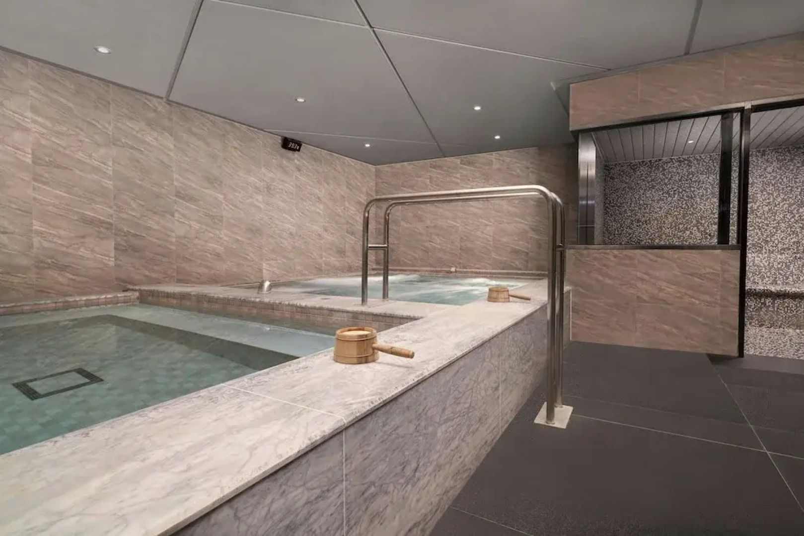 Queena Plaza Hotel Taitung