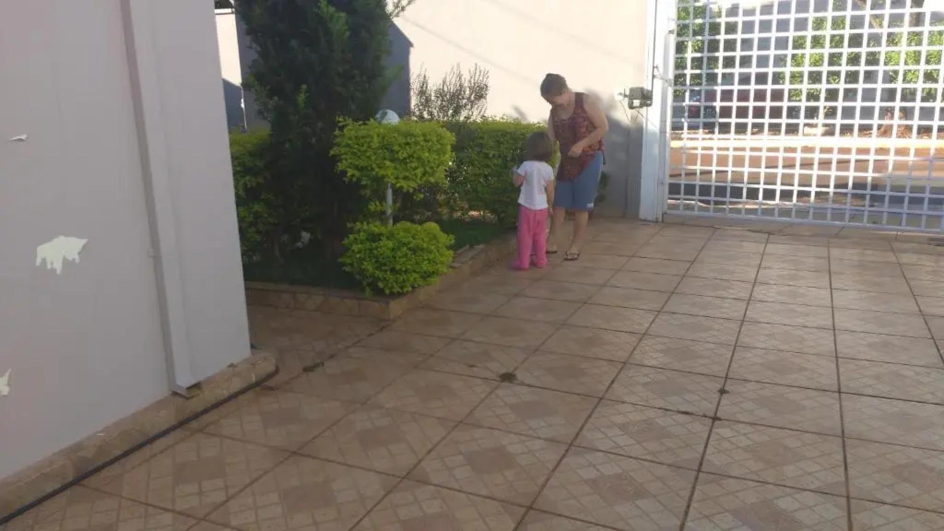 casa a 5 minutos do aeroporto e Univida