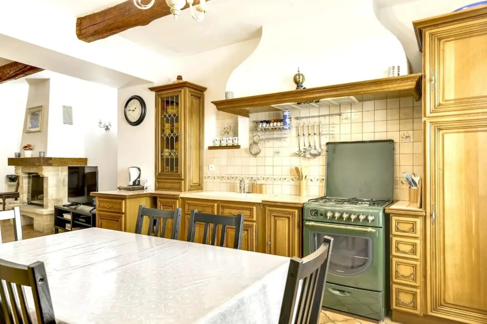 House With 2 Bedrooms in Malaucène, With Wonderful City View, Furnishe