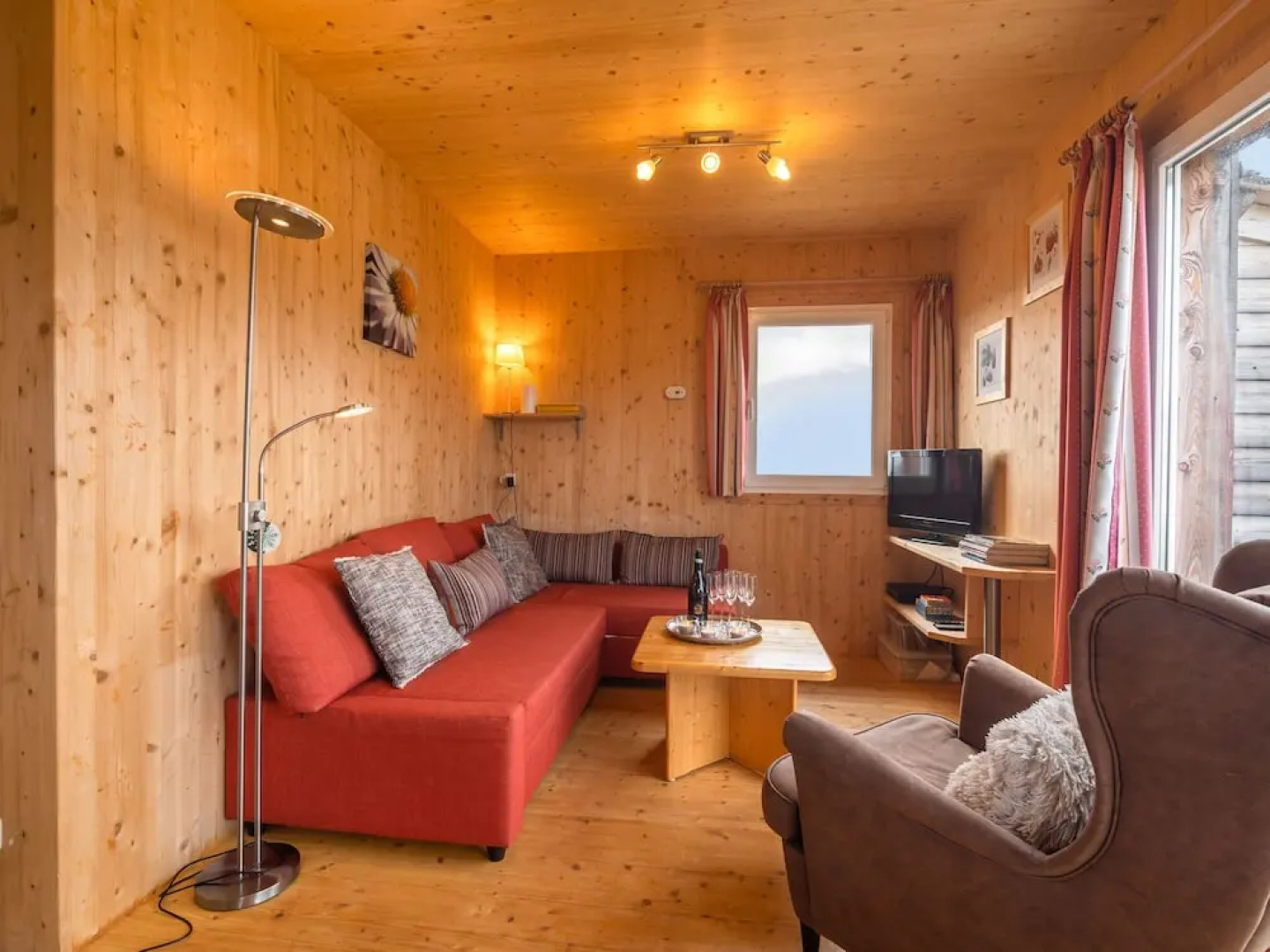 Mountain Chalet in Klippitztörl Near Forest With Garden & Parking