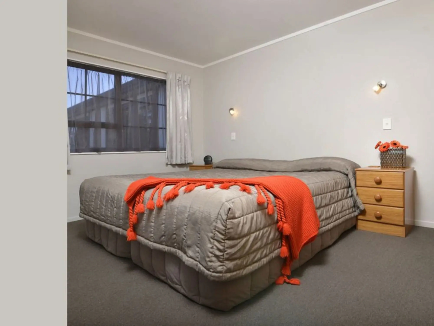 Knightsbridge Court Motor Lodge