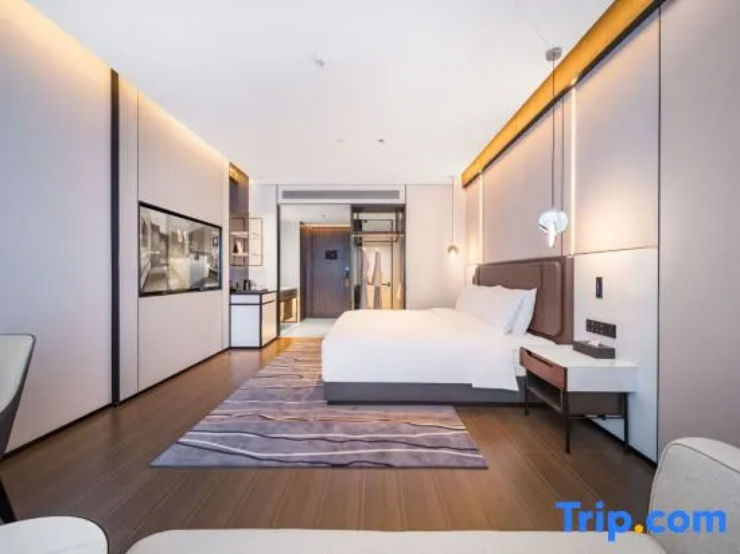 Madison Hotel Tianmen Wanda Plaza