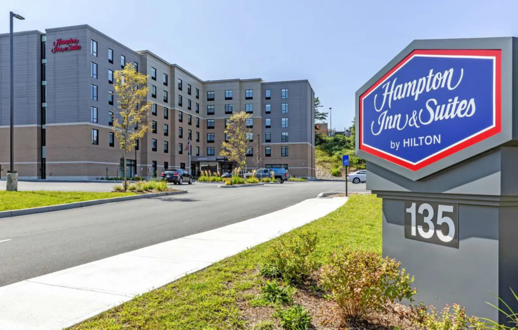 Hampton Inn & Suites Boston/Waltham