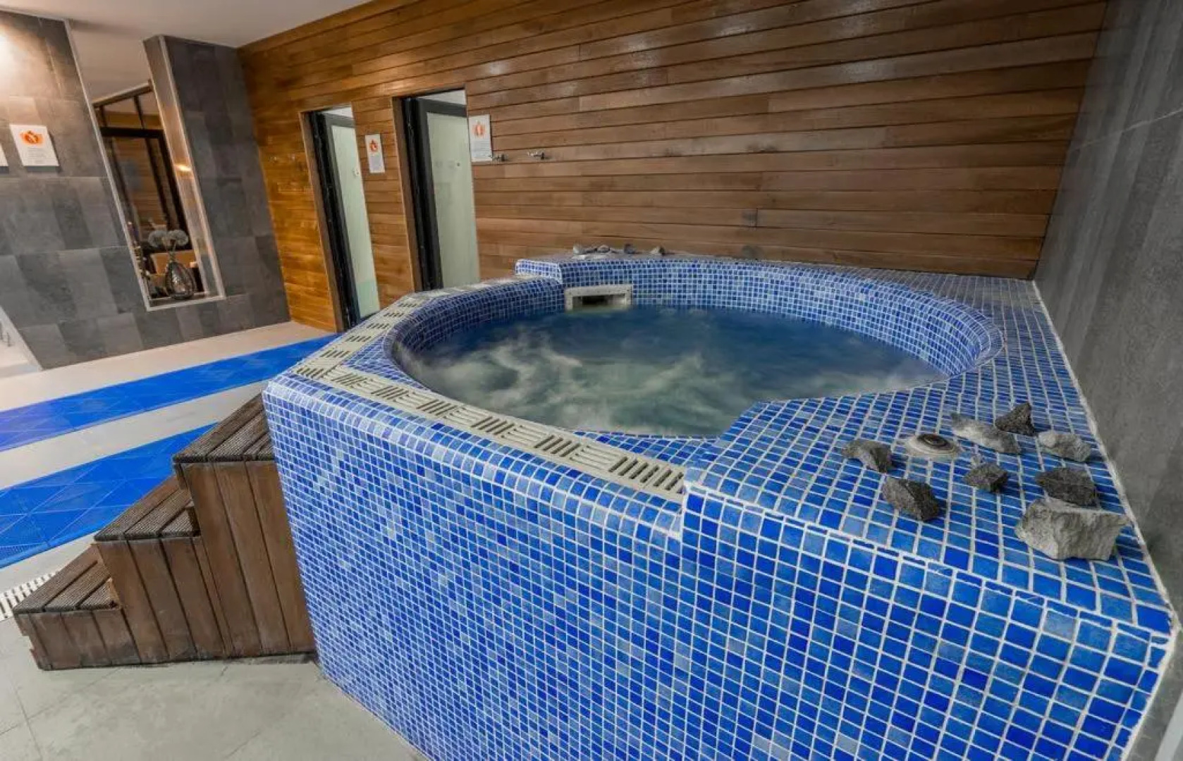 White Tiger in New Gudauri II