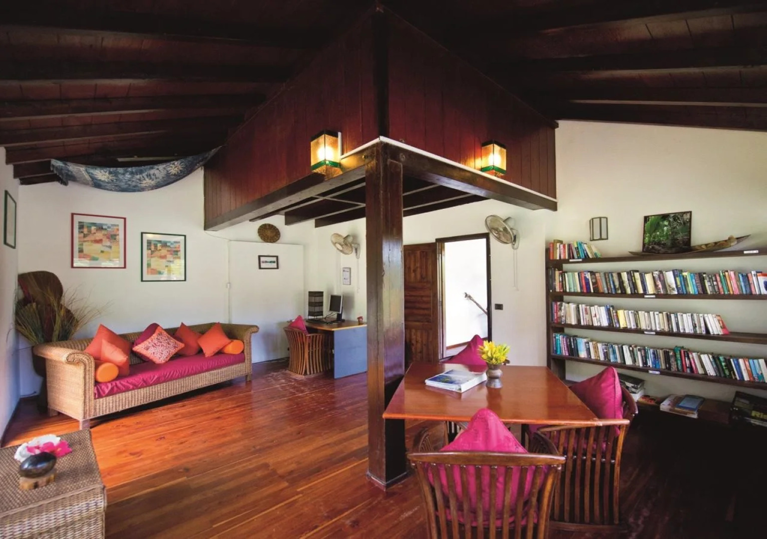 New Emerald Cove Hotel