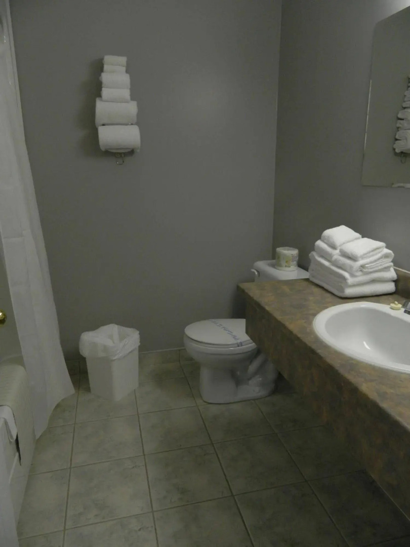 Hilltop Motel & Restaurant