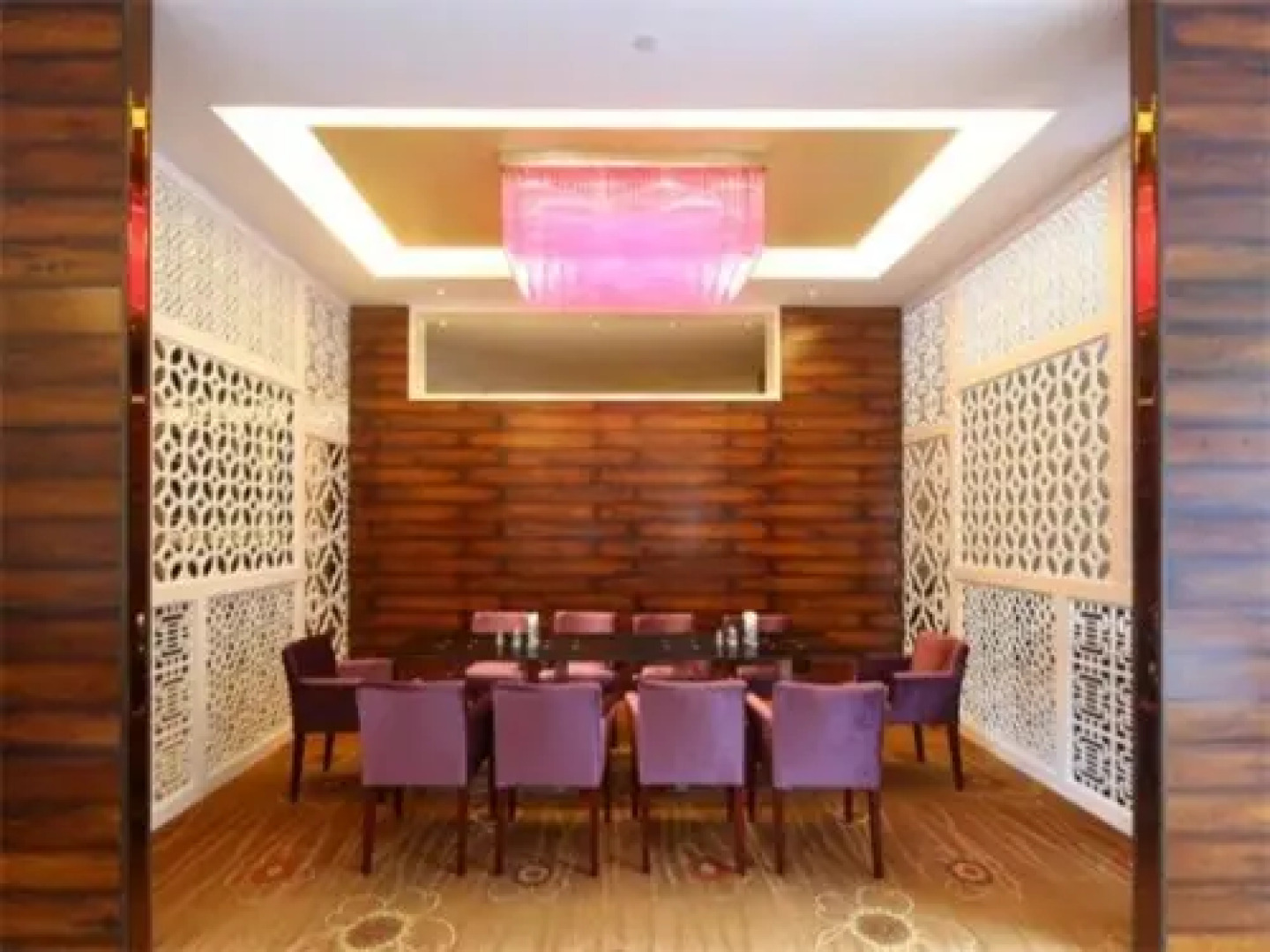 Vanilla Garden Hotel