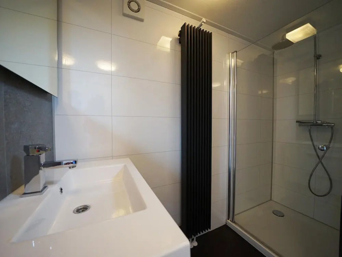 Villa With Roof Terrace Near Veluwemeer