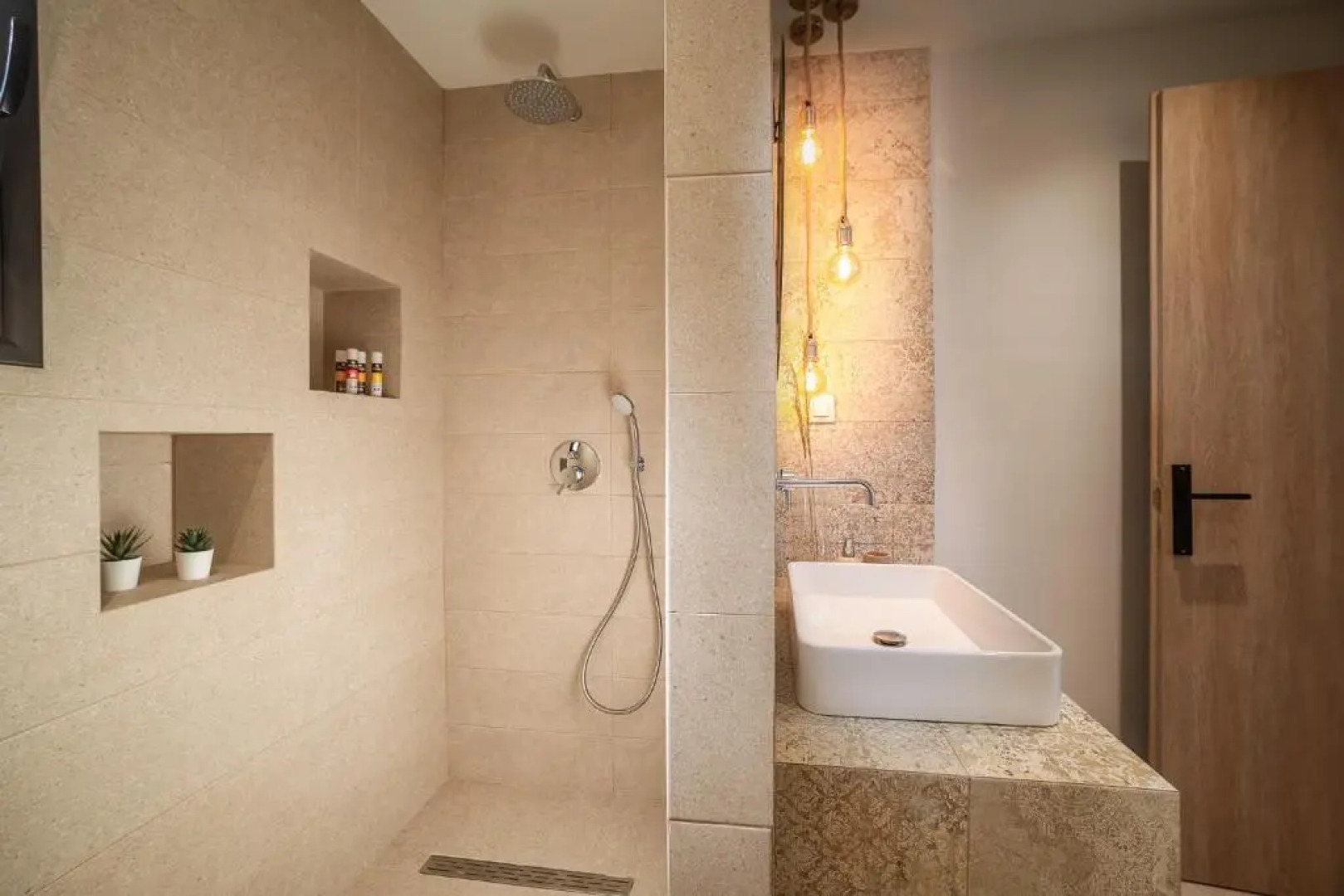 URANOS di GIOIA Villa with magnificent sea view and infinity pool 18x4m