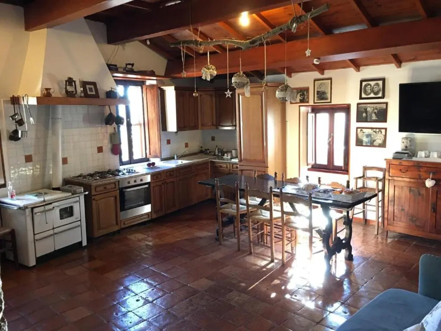 Aurora Medieval House