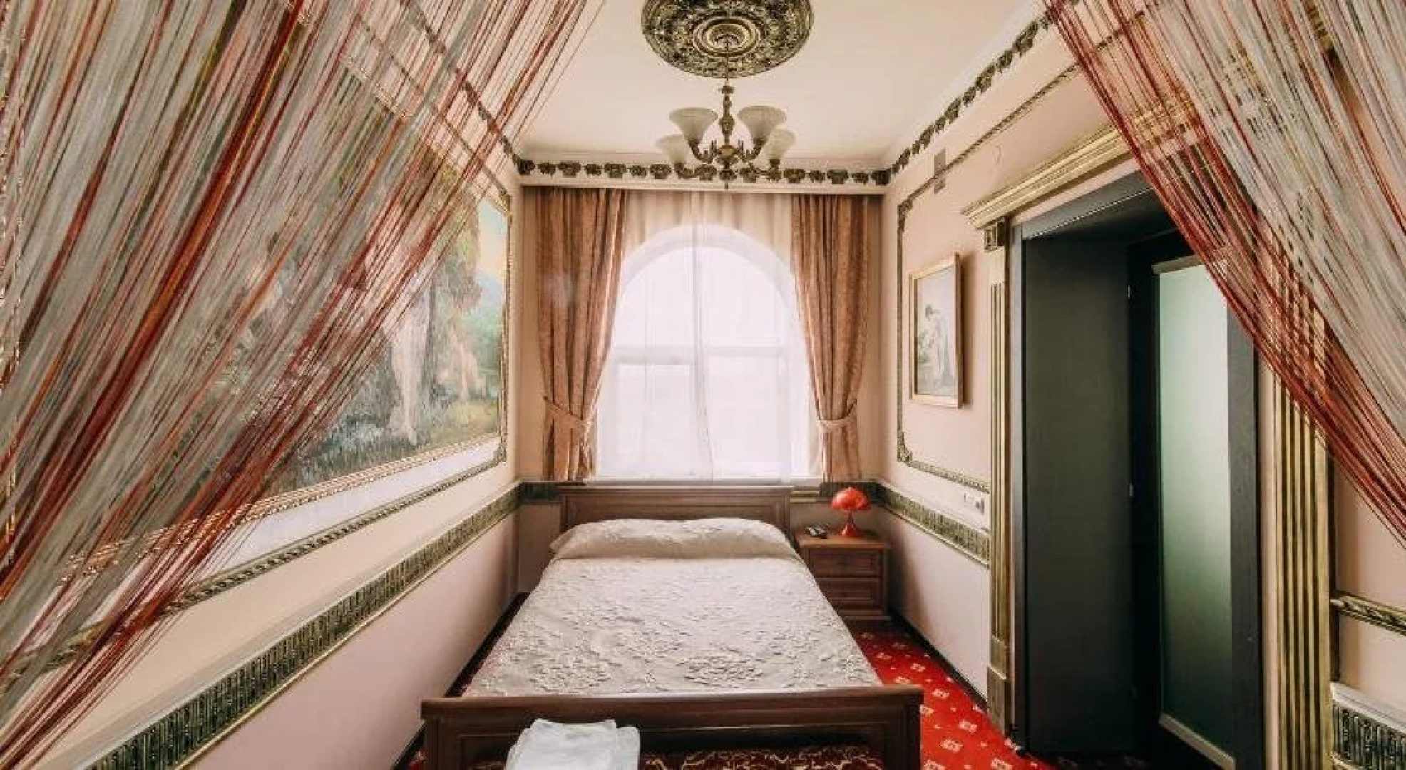 Urartu Hotel