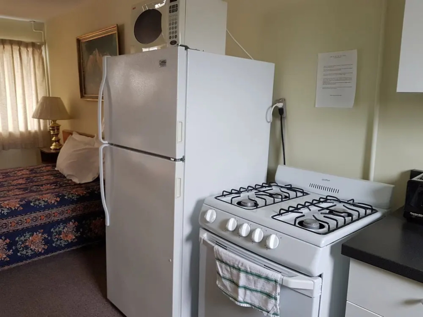 Deerview Lodge & Cabins - Princeton BC