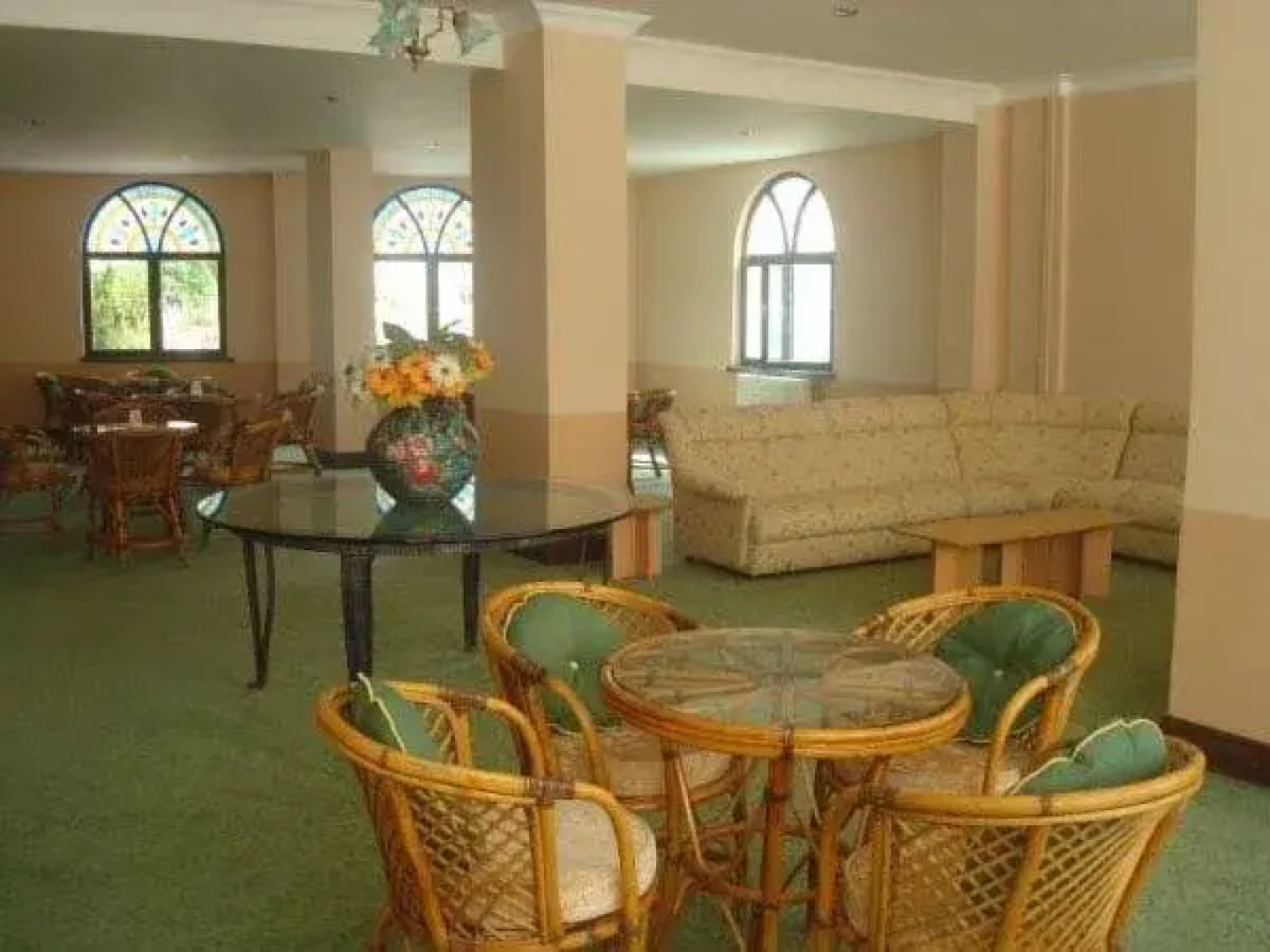 Floria Hotel