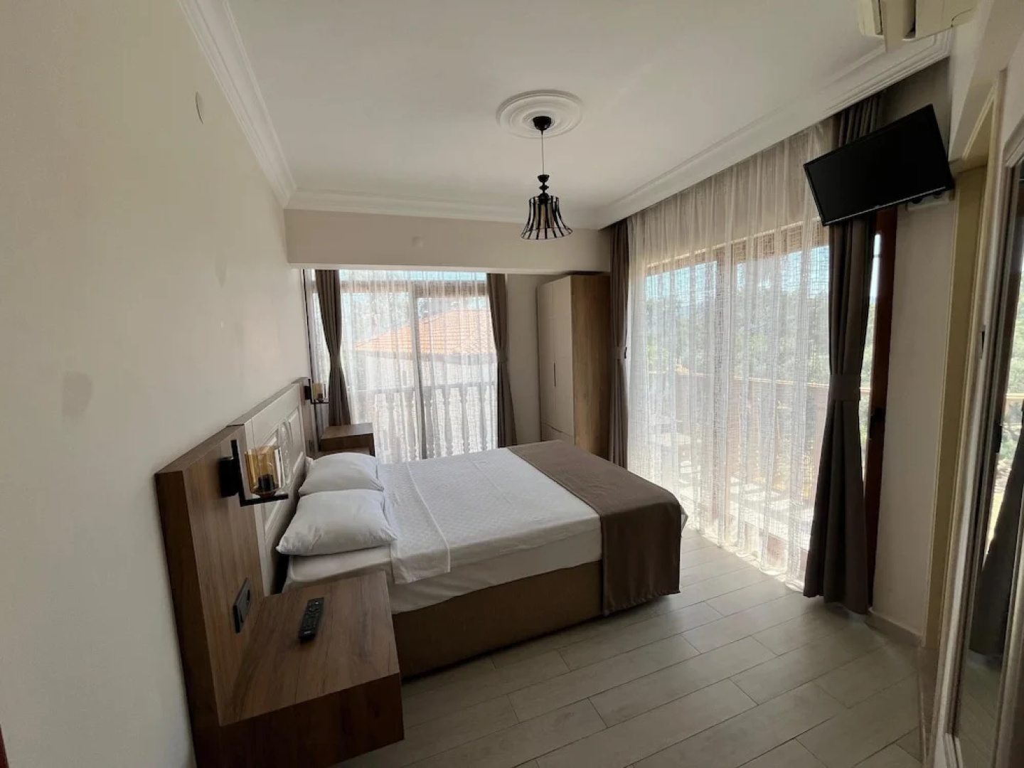 Ates Otel