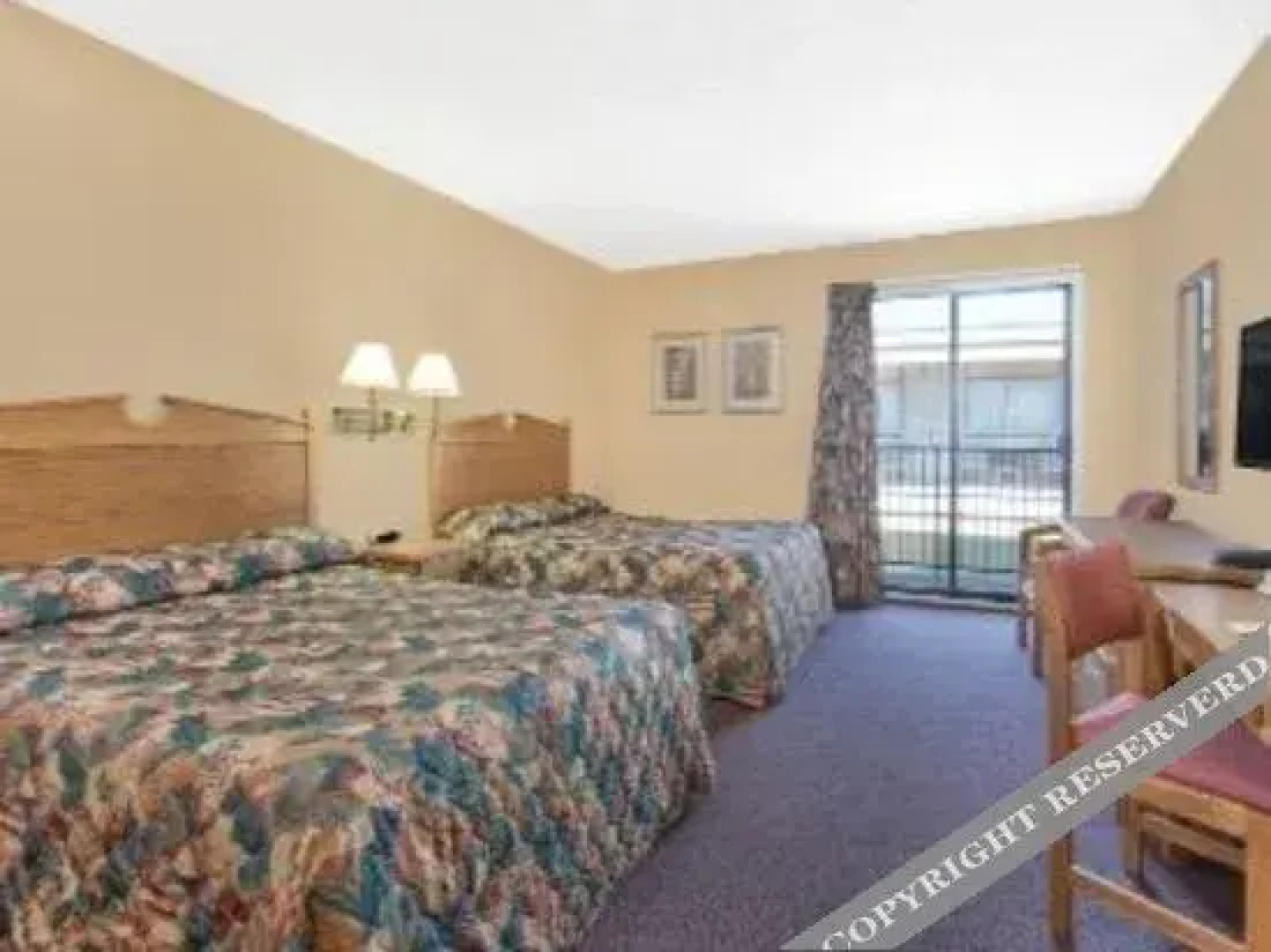 Super 8 Motel - Penticton