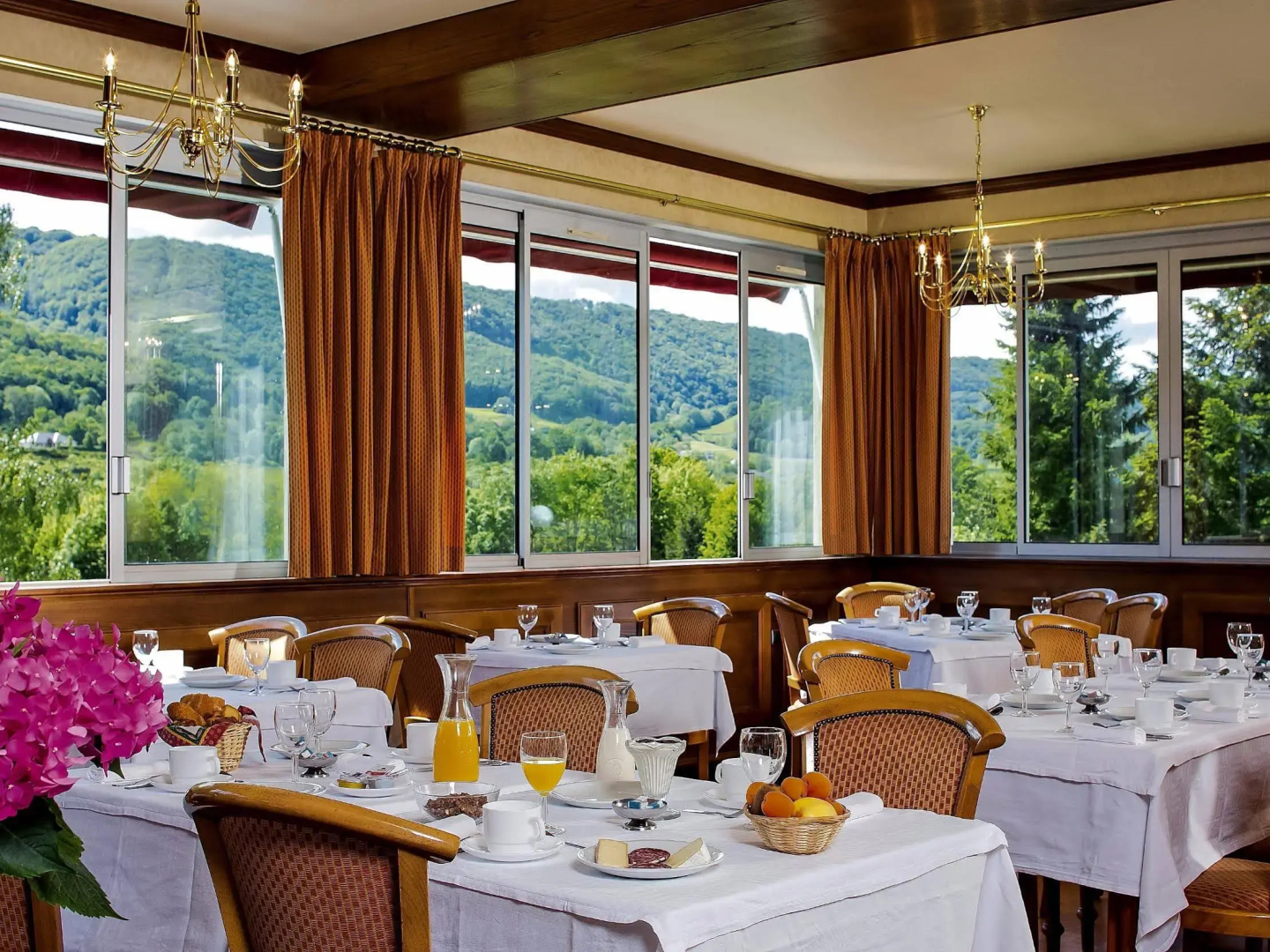 Family Hotel