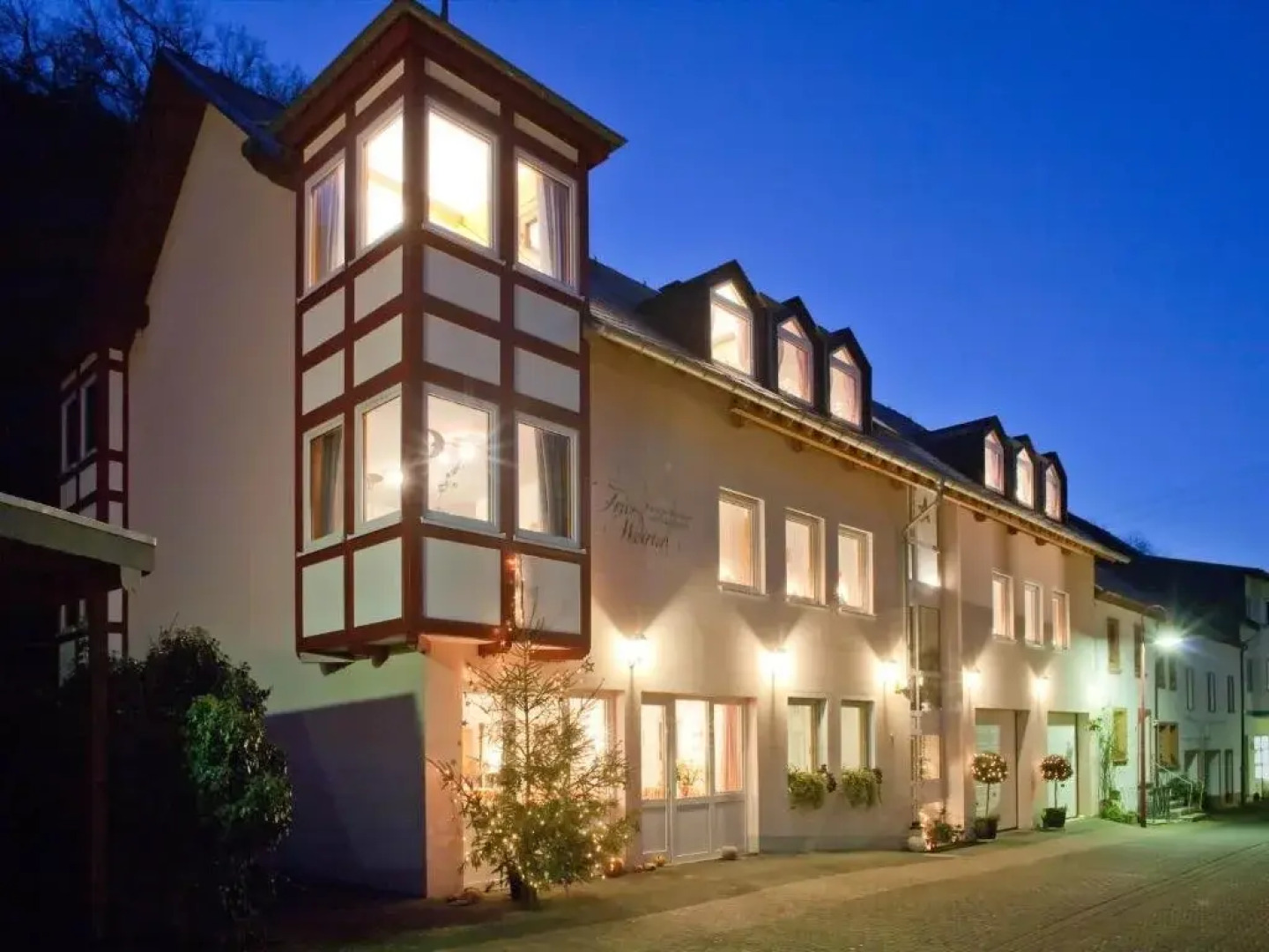 Weinhaus Am Schieferfels