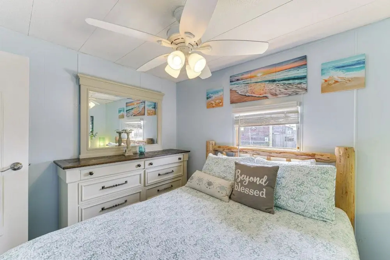 Peaceful Eureka Beach Cottage w/ 30-foot Dock