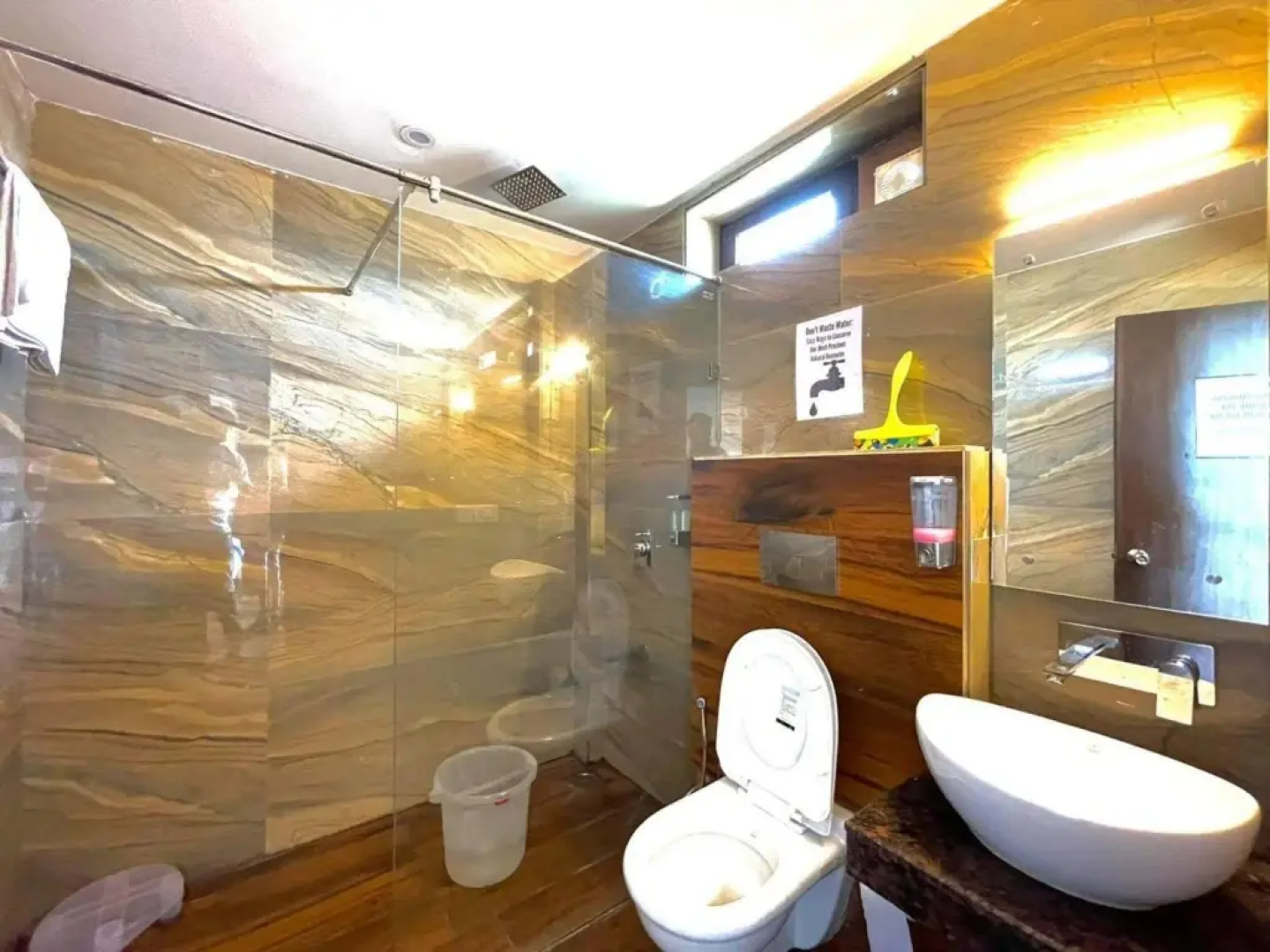 Hotel Glenroy
