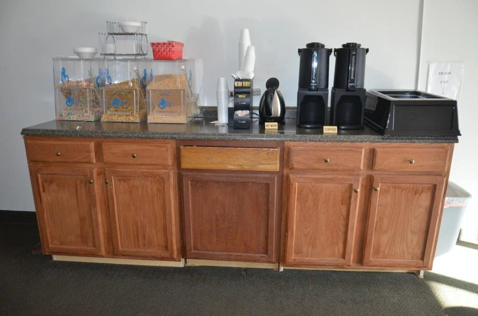 Red Carpet Inn & Suites Ebensburg