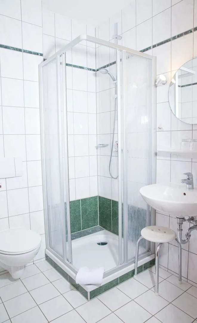 Отель Pension Weinberg Gustrow