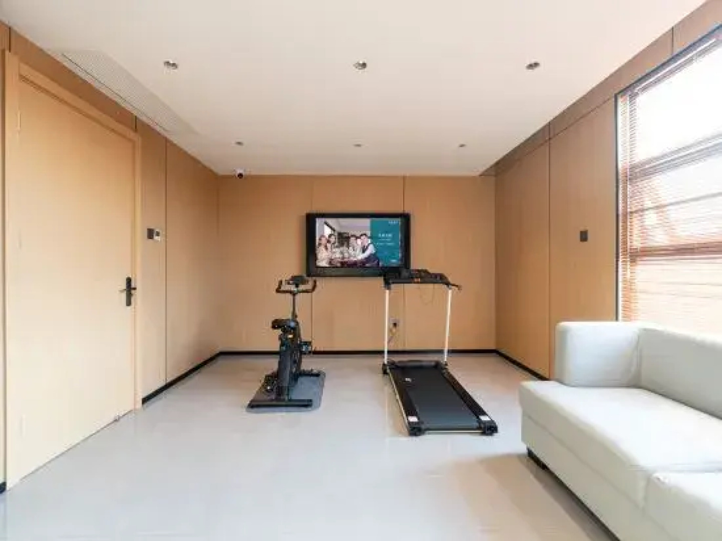 GELI Hotel (Guigang High-speed Railway Station Shenghuogang)